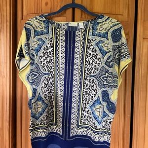 Chicos size O (S) shirt.